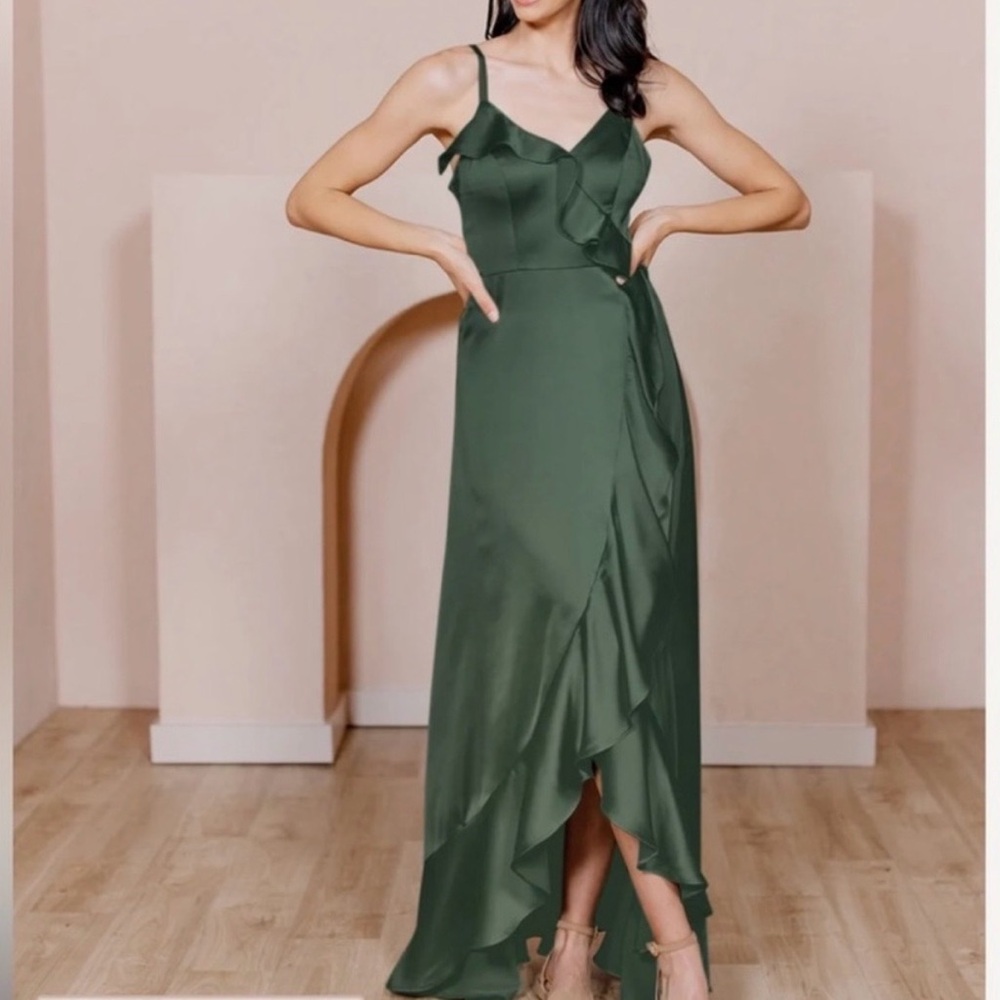 Elegant Green Ruffle Maxi Dress